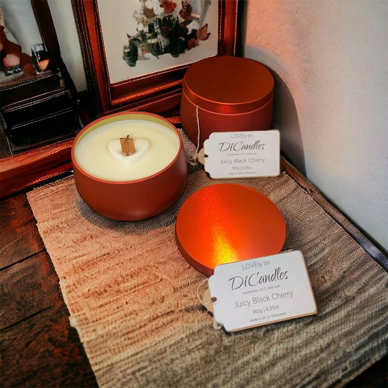 LOVEly tin - Scented candle, Juicy black cherry, 180g